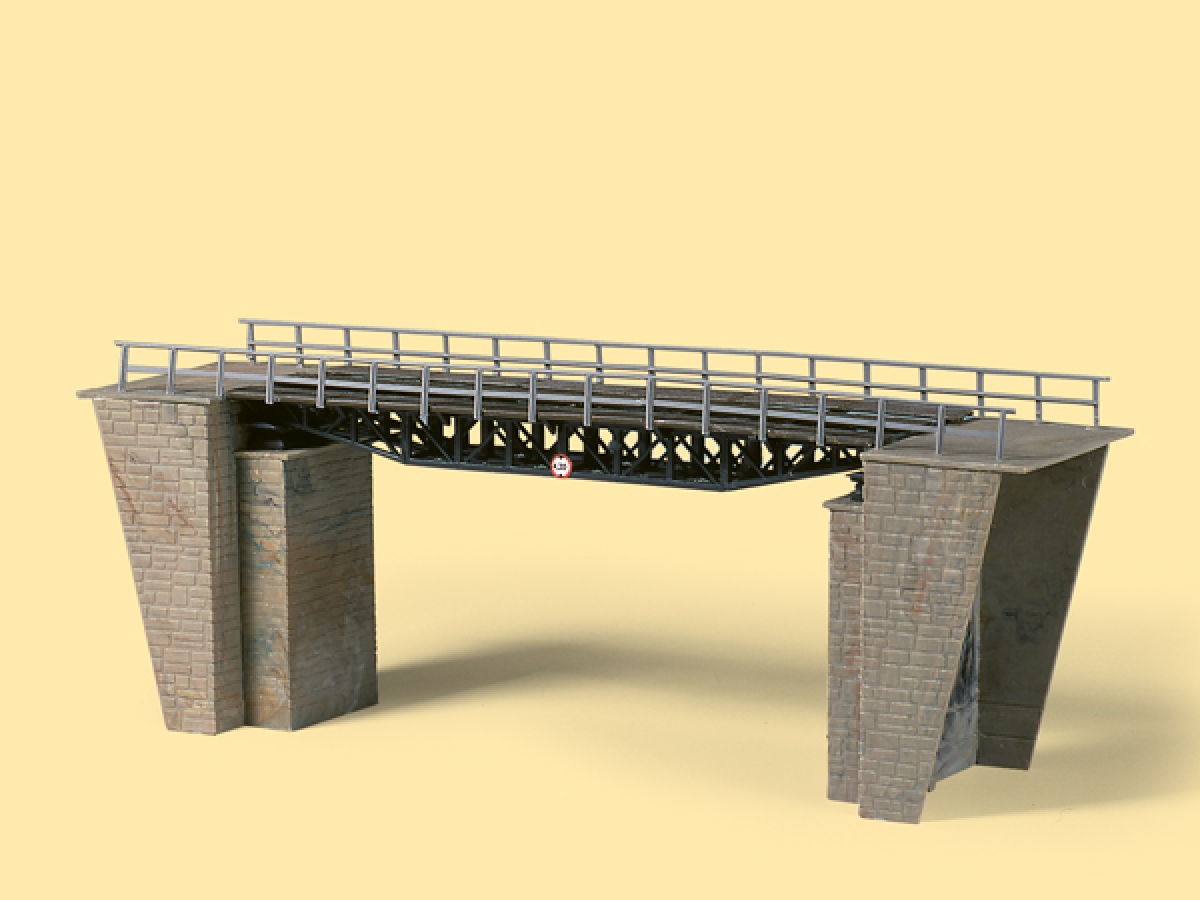 Half-timbered bridge - E-trains