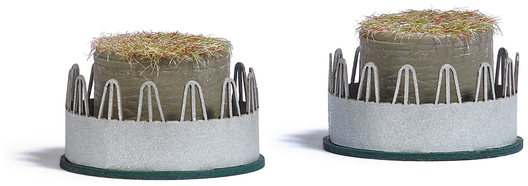 Cattle Hay racks with bales of hay kit Etrains