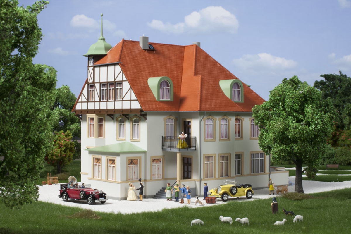 Industrialist villa Etrains